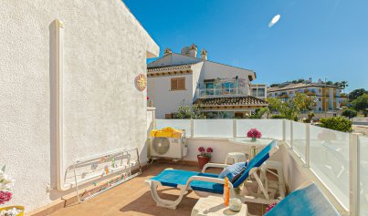 Resale - Villa -
Mil Palmeras - Riomar