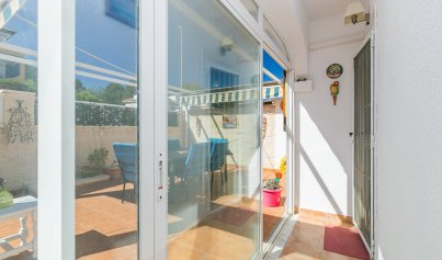 Resale - Villa -
Mil Palmeras - Riomar