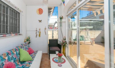 Resale - Villa -
Mil Palmeras - Riomar