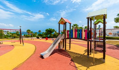 Resale - Villa -
Mil Palmeras - Riomar