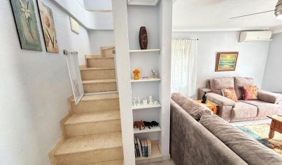 Wiederverkauf - Stadthaus -
Villamartín - Costa Blanca