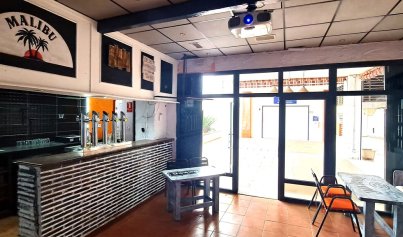 Wiederverkauf - Kommerziell -
Los Dolses - Inland