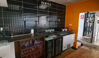 Wiederverkauf - Kommerziell -
Los Dolses - Inland