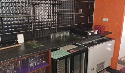 Wiederverkauf - Kommerziell -
Los Dolses - Inland