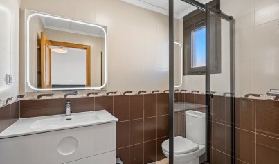 Wiederverkauf - Stadthaus -
San Miguel de Salinas