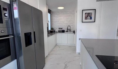 Wiederverkauf - Villa -
Villamartín - PAU 8