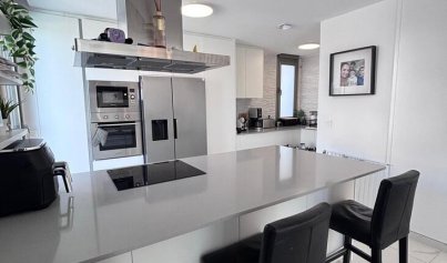 Wiederverkauf - Villa -
Villamartín - PAU 8