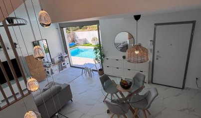 Wiederverkauf - Villa -
Villamartín - PAU 8