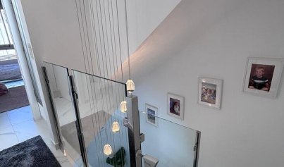 Wiederverkauf - Villa -
Villamartín - PAU 8