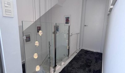 Wiederverkauf - Villa -
Villamartín - PAU 8