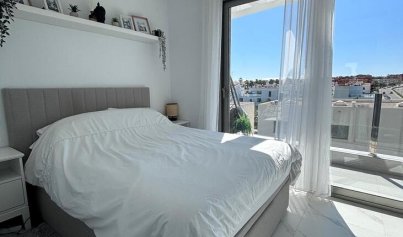 Wiederverkauf - Villa -
Villamartín - PAU 8