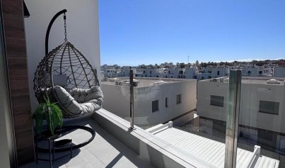 Wiederverkauf - Villa -
Villamartín - PAU 8