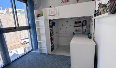 Wiederverkauf - Villa -
Villamartín - PAU 8