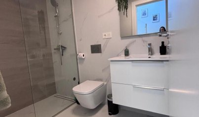 Wiederverkauf - Villa -
Villamartín - PAU 8