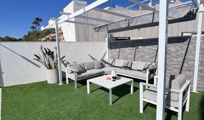 Wiederverkauf - Villa -
Villamartín - PAU 8