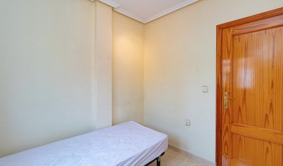 Wiederverkauf - Stadthaus -
Playa Flamenca