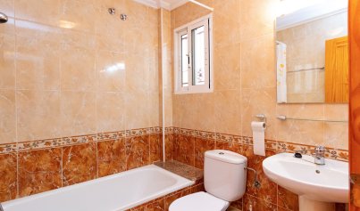 Wiederverkauf - Stadthaus -
Playa Flamenca