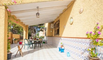 Resale - Villa -
Villamartín - Las Filipinas