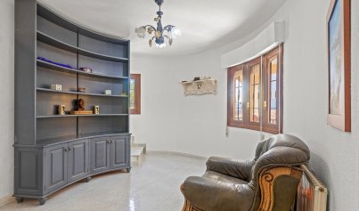 Resale - Villa -
Villamartín - Las Filipinas