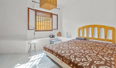 Resale - Villa -
Villamartín - Las Filipinas