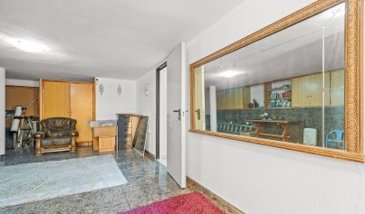 Resale - Villa -
Villamartín - Las Filipinas