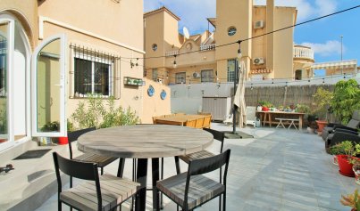 Wiederverkauf - Stadthaus -
Villamartín - Villamartin