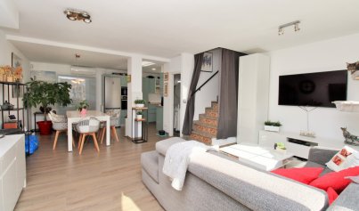 Wiederverkauf - Stadthaus -
Villamartín - Villamartin