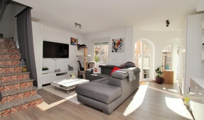 Wiederverkauf - Stadthaus -
Villamartín - Villamartin