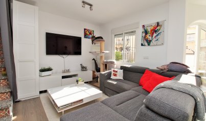 Wiederverkauf - Stadthaus -
Villamartín - Villamartin