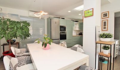 Wiederverkauf - Stadthaus -
Villamartín - Villamartin