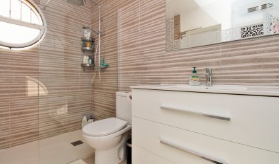 Wiederverkauf - Stadthaus -
Villamartín - Villamartin