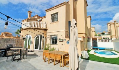 Wiederverkauf - Stadthaus -
Villamartín - Villamartin