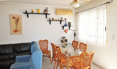 Wiederverkauf - Stadthaus -
Villamartín - Villamartin