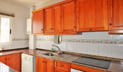 Wiederverkauf - Stadthaus -
Villamartín - Villamartin