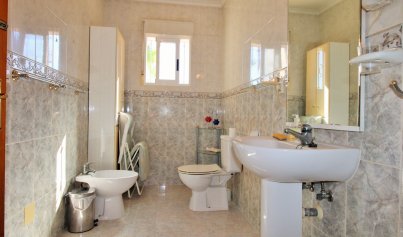 Wiederverkauf - Stadthaus -
Villamartín - Villamartin