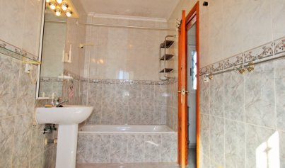 Wiederverkauf - Stadthaus -
Villamartín - Villamartin