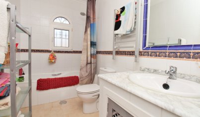 Resale - Townhouse -
Villamartín - Los Dolses