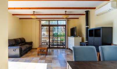 Resale - Villa -
Villamartín - Villamartin