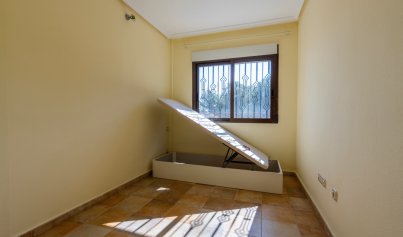 Resale - Villa -
Villamartín - Villamartin