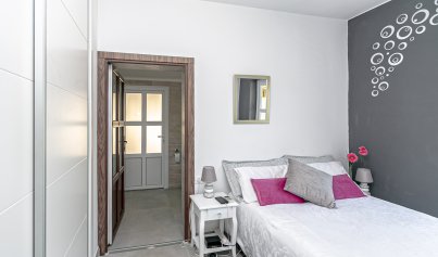 Resale - Villa -
Campoamor - Lomas de Don Juan