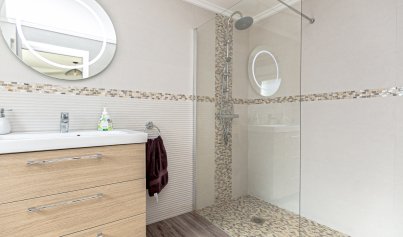 Resale - Villa -
Campoamor - Lomas de Don Juan