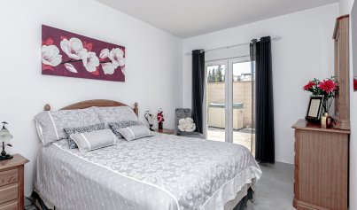 Resale - Villa -
Campoamor - Lomas de Don Juan