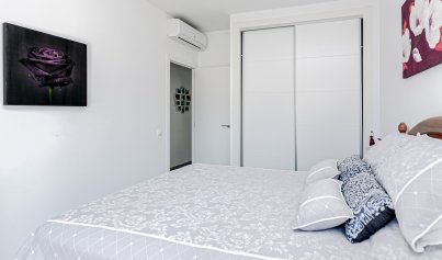 Resale - Villa -
Campoamor - Lomas de Don Juan