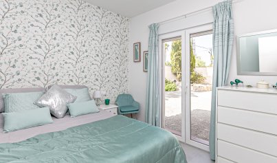 Resale - Villa -
Campoamor - Lomas de Don Juan