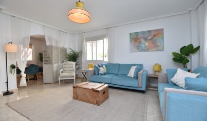 Resale - Townhouse -
Ciudad Quesada - Doña Pepa