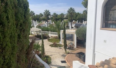 Revente - Villa -
Villamartin, Orihuela Costa