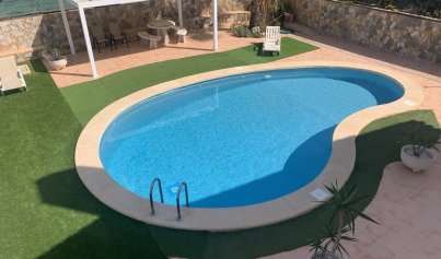 Revente - Villa -
Villamartin, Orihuela Costa