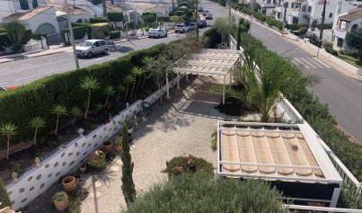 Revente - Villa -
Villamartin, Orihuela Costa