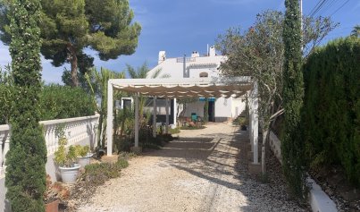 Revente - Villa -
Villamartin, Orihuela Costa