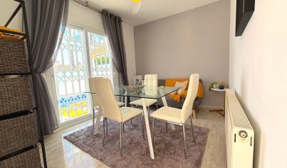 Revente - Villa -
Villamartin, Orihuela Costa